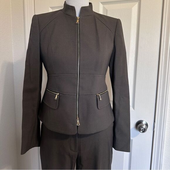 Anne Klein Olive Army Green Stretch 2pc Pant Suit Size 4P - Picture 3 of 10